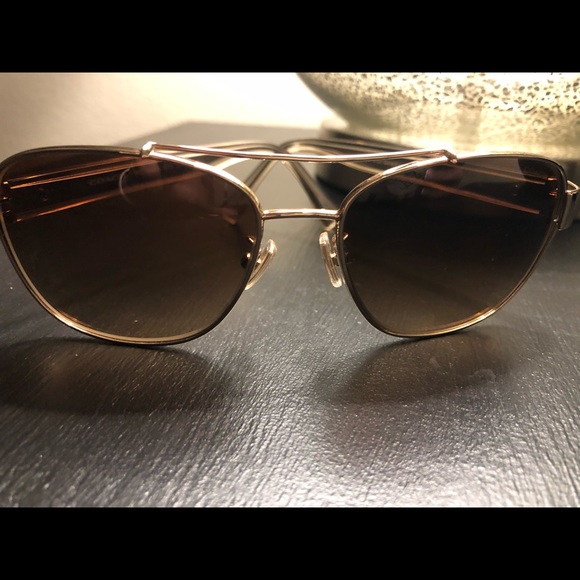 Authentic 100% Coach signature aviator sunglasses - Picture 3 of 8